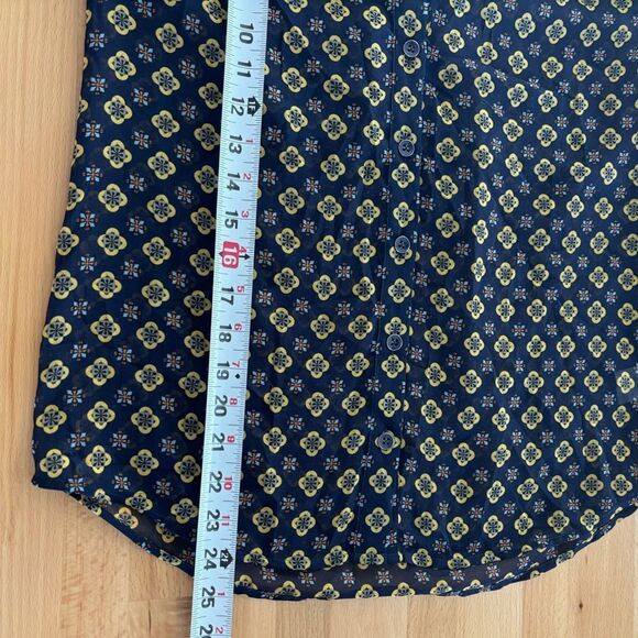 Cabi Sheer Navy Gold Geometric Print Button Front Long Sleeve Blouse XS - Picture 10 of 11